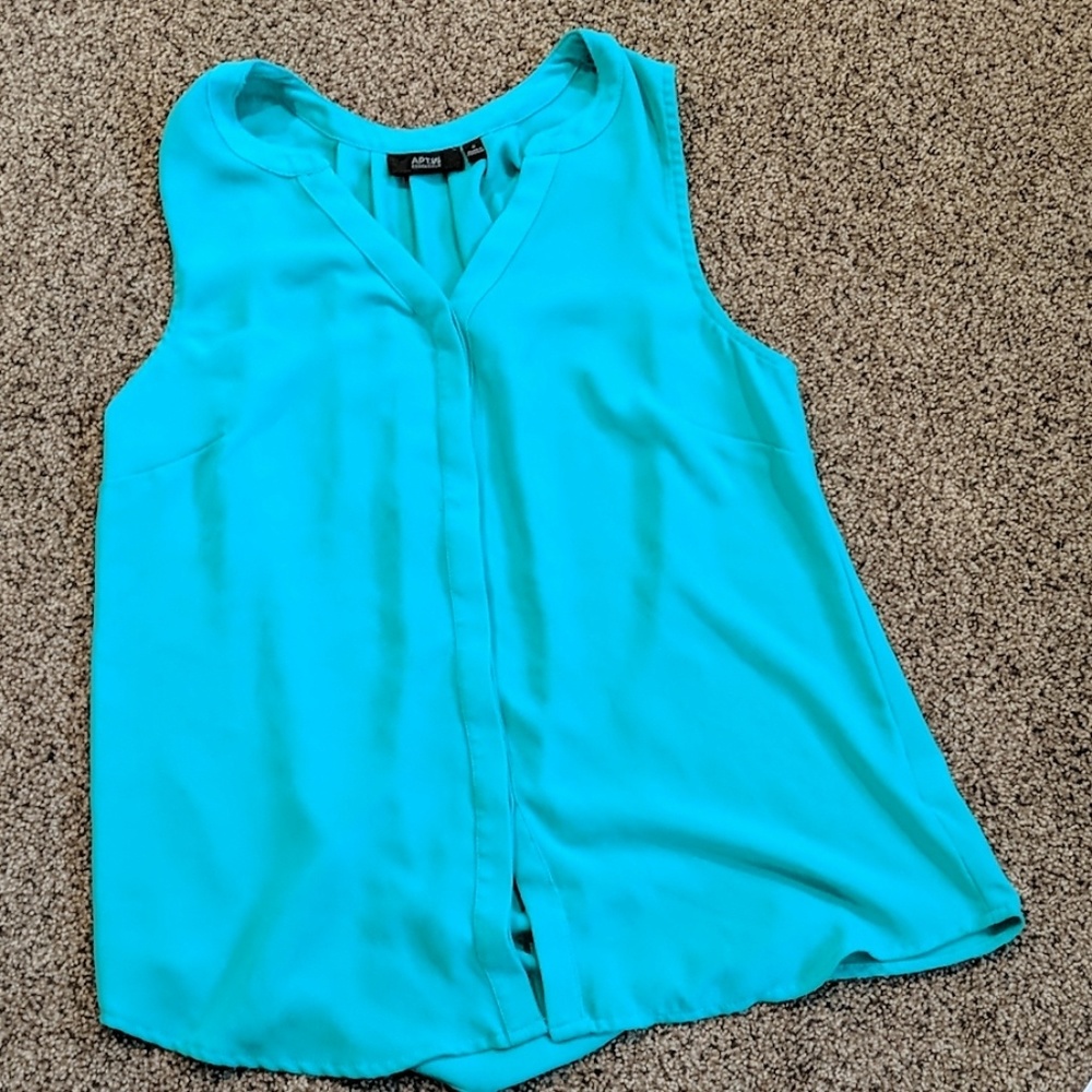 Sleeveless top